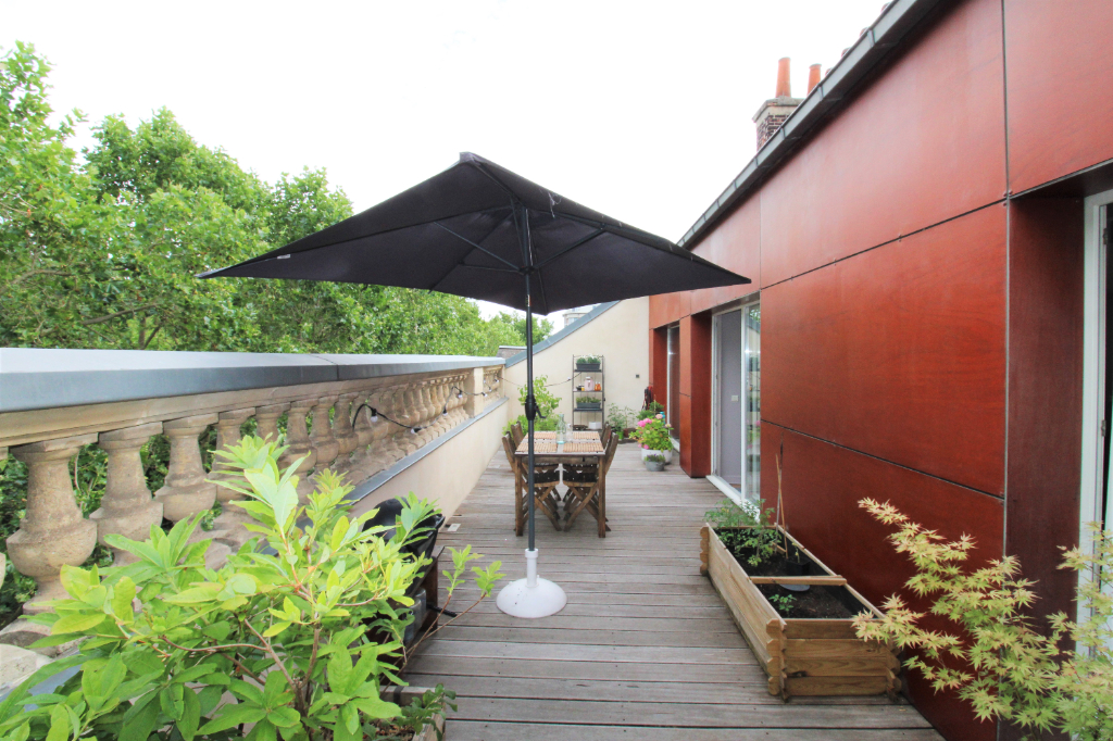 
Lille Liberté/Vauban sublime appartement en duplex avec terrasse de 30 m²
